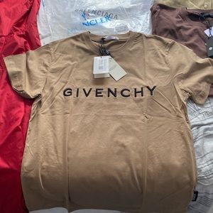 Givenchy mens tee shirt in Xl